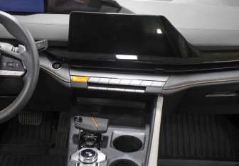 Подержанный автомобиль Changan UNI-V 2024 года (16 фото)