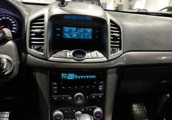 Подержанный автомобиль Chevrolet Captiva 2014 года (13 фото)