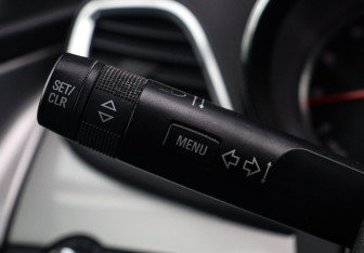 Подержанный автомобиль Opel Mokka 2013 года (16 фото)