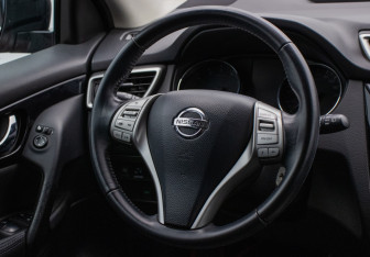 Подержанный автомобиль Nissan Qashqai 2015 года (15 фото)