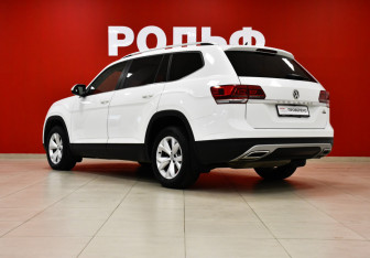 Подержанный автомобиль Volkswagen Teramont 2018 года (7 фото)