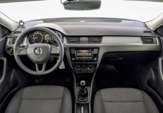 Подержанный автомобиль Skoda Rapid Liftback 2019 года (14 фото)