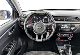 Подержанный автомобиль Kia Rio Hatchback 2019 года (20 фото)