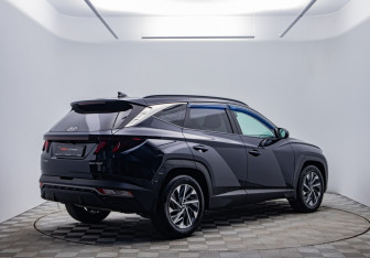 Подержанный автомобиль Hyundai Tucson 2022 года (5 фото)
