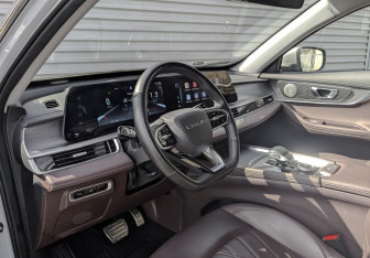 Подержанный автомобиль Chery Tiggo 8 Pro Max 2024 года (16 фото)