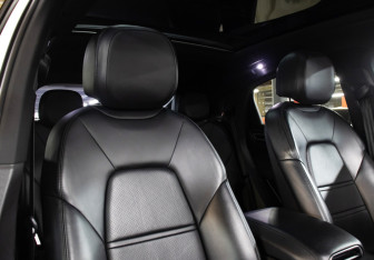 Подержанный автомобиль Porsche Cayenne 2019 года (12 фото)