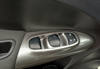 Подержанный автомобиль Nissan Juke 2018 года (18 фото)