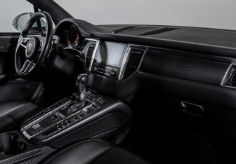 Подержанный автомобиль Porsche Macan 2018 года (9 фото)