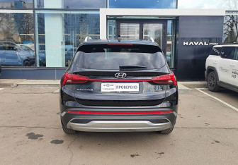 Подержанный автомобиль Hyundai Santa Fe 2021 года (6 фото)
