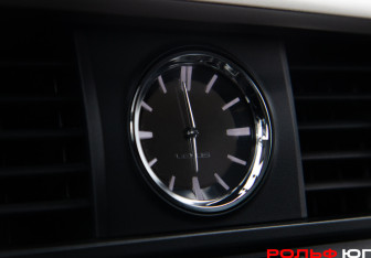 Подержанный автомобиль Omoda C5 2024 года (15 фото)