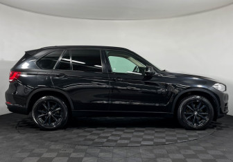Подержанный автомобиль BMW X5 2017 года (6 фото)