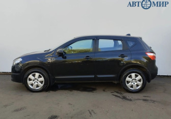 Подержанный автомобиль Nissan Qashqai 2013 года (8 фото)