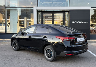 Подержанный автомобиль Hyundai Solaris Sedan 2021 года (7 фото)
