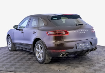 Подержанный автомобиль Porsche Macan 2016 года (7 фото)