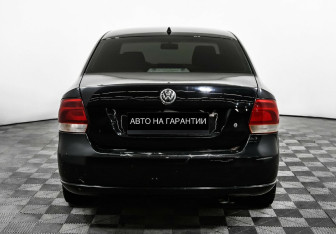 Подержанный автомобиль Volkswagen Polo Sedan 2012 года (4 фото)