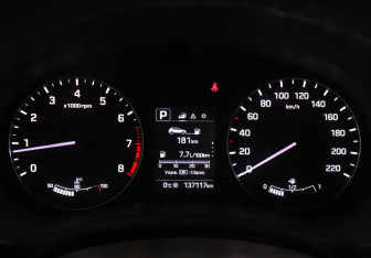 Подержанный автомобиль Hyundai Creta 2016 года (11 фото)