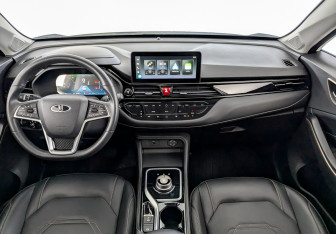 Подержанный автомобиль Москвич 3е 2023 года (14 фото)