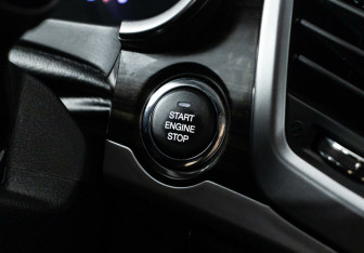 Подержанный автомобиль SsangYong Actyon 2014 года (10 фото)