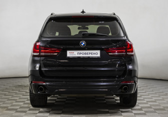 Подержанный автомобиль BMW X5 2016 года (6 фото)