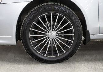 Подержанный автомобиль Mitsubishi Lancer Sedan 2011 года (24 фото)