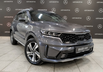 Подержанный автомобиль Kia Sorento 2022 года (3 фото)
