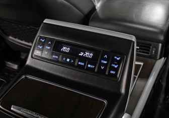 Подержанный автомобиль Toyota Land Cruiser Suv 2018 года (26 фото)