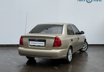 Подержанный автомобиль Hyundai Accent Sedan 2004 года (5 фото)