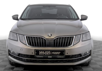 Подержанный автомобиль Skoda Octavia Liftback 2019 года (2 фото)