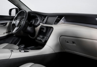 Подержанный автомобиль Infiniti QX50 2019 года (9 фото)