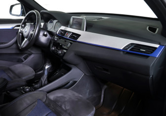 Подержанный автомобиль BMW X1 2019 года (10 фото)