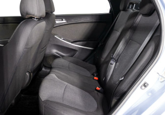 Подержанный автомобиль Hyundai Solaris Sedan 2012 года (9 фото)