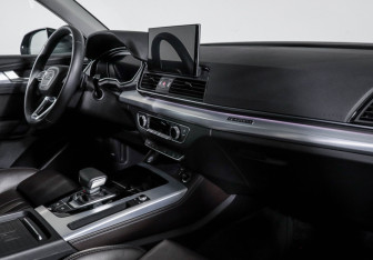 Подержанный автомобиль Audi Q5 2021 года (9 фото)
