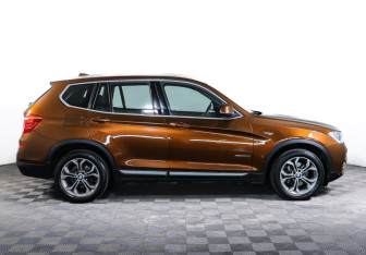 Подержанный автомобиль BMW X3 2017 года (4 фото)