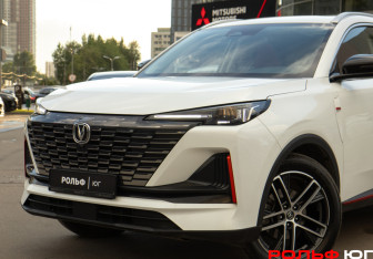 Подержанный автомобиль Changan CS55PLUS 2024 года (23 фото)