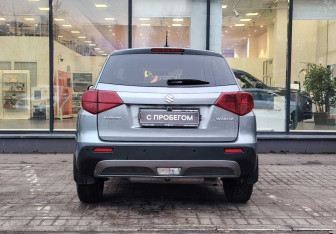 Подержанный автомобиль Suzuki Vitara 2021 года (7 фото)