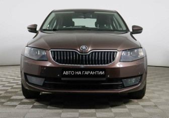 Подержанный автомобиль Skoda Octavia Liftback 2014 года (2 фото)