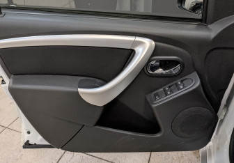 Подержанный автомобиль Nissan Terrano 2021 года (19 фото)