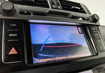Подержанный автомобиль Toyota Land Cruiser Prado 2015 года (17 фото)