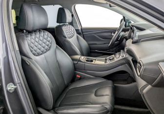 Подержанный автомобиль Hyundai Santa Fe 2022 года (25 фото)