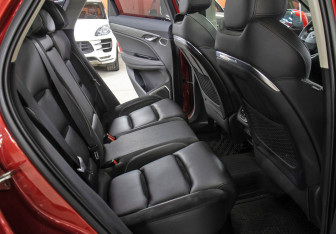 Подержанный автомобиль Geely Tugella 2022 года (13 фото)