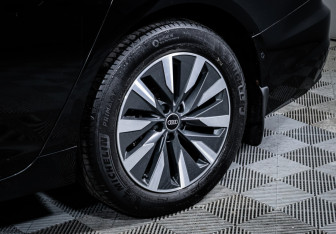 Подержанный автомобиль Audi A6 Sedan 2020 года (15 фото)