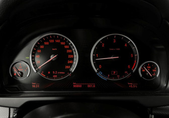 Подержанный автомобиль BMW X6 2018 года (13 фото)