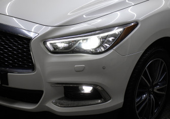 Подержанный автомобиль Infiniti QX60 2019 года (29 фото)