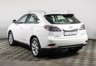 Подержанный автомобиль Lexus RX 2011 года (6 фото)