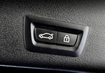 Подержанный автомобиль BMW X4 2018 года (26 фото)