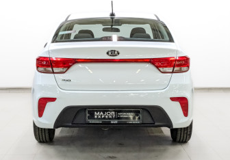 Подержанный автомобиль Kia Rio Sedan 2020 года (6 фото)