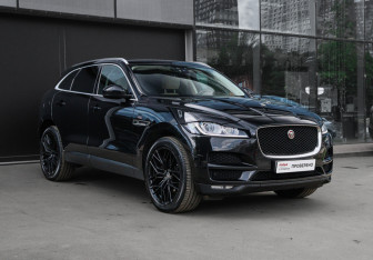 Подержанный автомобиль Jaguar F-Pace 2019 года (3 фото)