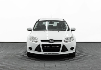 Подержанный автомобиль Ford Focus Wagon 2013 года (2 фото)