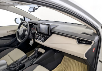 Подержанный автомобиль Toyota Corolla Sedan 2022 года (11 фото)