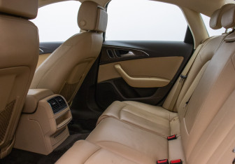 Подержанный автомобиль Audi A6 Sedan 2014 года (11 фото)